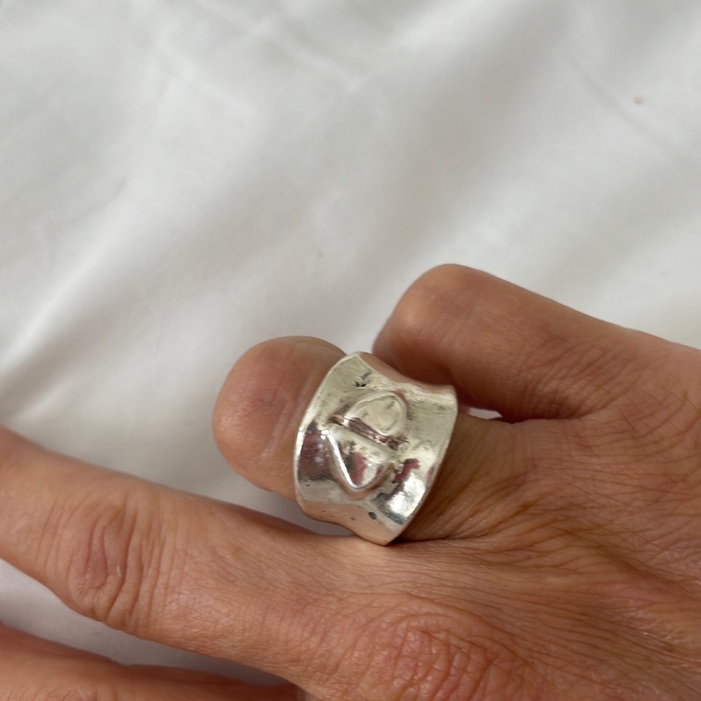 Uno de 50 ring size 7.5